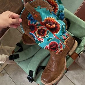 Ariat boots! Like new!